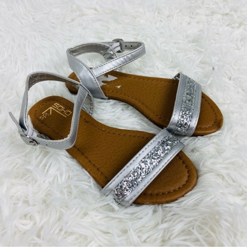 NWOT SOHO KIDS silver sparkly flats summer sandals girls size 11